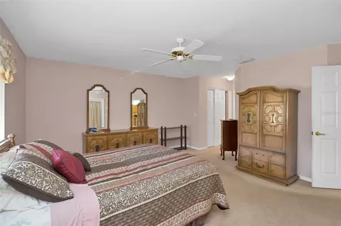 Bedroom - 9921 SE 138th Loop, Summerfield, FL 34491 photo 3 of 4