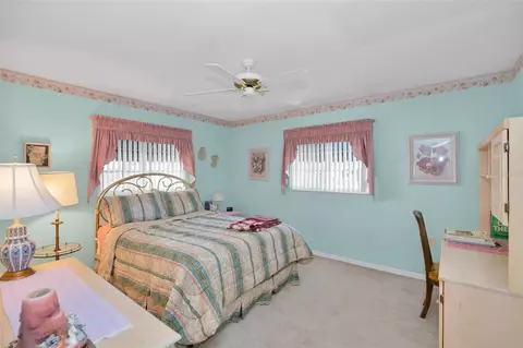 Bedroom - 9921 SE 138th Loop, Summerfield, FL 34491 photo 1 of 4