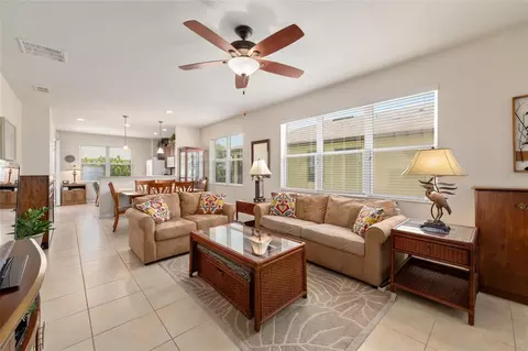 Living - 9098 SW 70th Loop, Ocala, FL 34481 photo 2 of 4