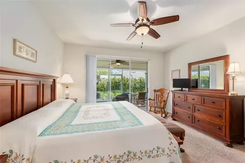 Bedroom - 9098 SW 70th Loop, Ocala, FL 34481 photo 2 of 3