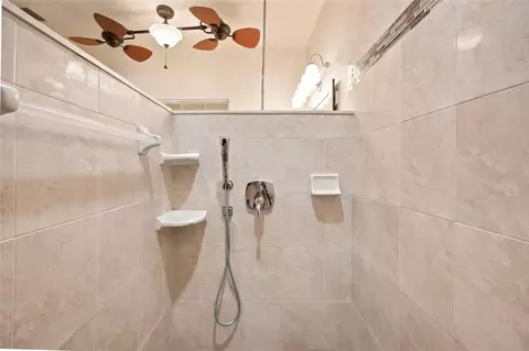 Bath - 3220 SE 21st Ave, Ocala, FL 34471 photo 4 of 7