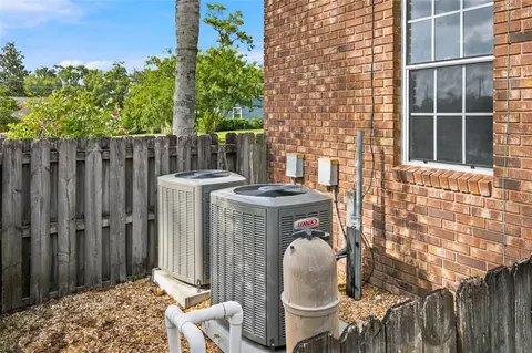Exterior - 3220 SE 21st Ave, Ocala, FL 34471 photo 12 of 15