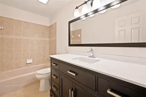 Bath - 3220 SE 21st Ave, Ocala, FL 34471 photo 7 of 7