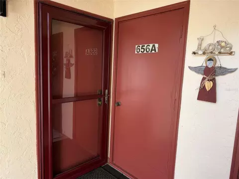 Entry Way - 656 Midway Dr #A, Ocala, FL 34472 photo 1 of 4