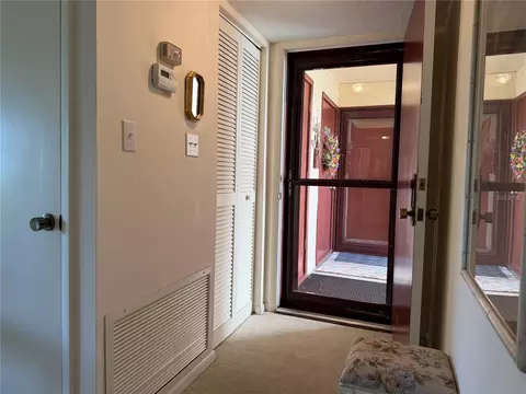 Entry Way - 656 Midway Dr #A, Ocala, FL 34472 photo 2 of 4