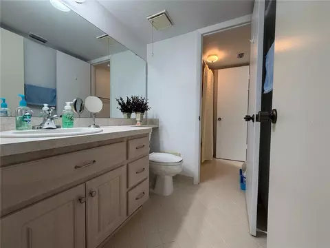 Bath - 656 Midway Dr #A, Ocala, FL 34472 photo 1 of 4