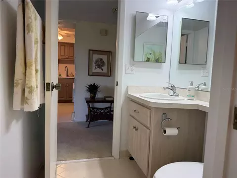 Bath - 656 Midway Dr #A, Ocala, FL 34472 photo 4 of 4