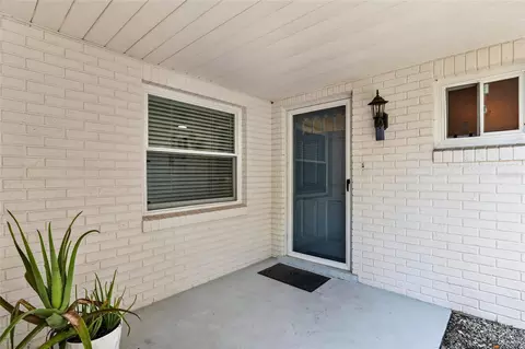 Exterior - 1502 SE 16th Ave, Ocala, FL 34471 photo 6 of 20