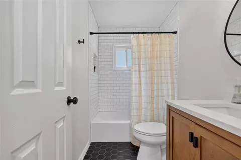 Bath - 1502 SE 16th Ave, Ocala, FL 34471 photo 5 of 5