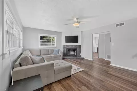 Living - 3408 SE 13th Pl, Ocala, FL 34471 photo 3 of 4