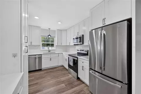 Kitchen - 3408 SE 13th Pl, Ocala, FL 34471 photo 3 of 6