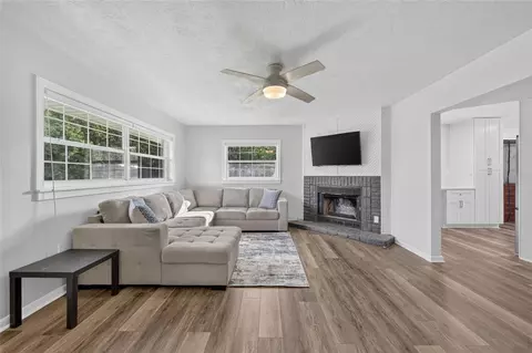Living - 3408 SE 13th Pl, Ocala, FL 34471 photo 2 of 4