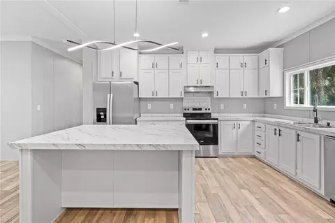 Kitchen - 375 Sapp St, Inglis, FL 34449 photo 4 of 4