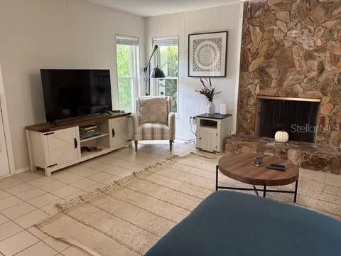 Living - 2190 SE 39th St, Ocala, FL 34480 photo 2 of 4