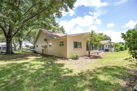Exterior - 8560 SW 90th St #E, Ocala, FL 34481 photo 9 of 12