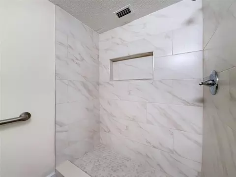 Bath - 655 Midway Dr #A, Ocala, FL 34472 photo 4 of 5