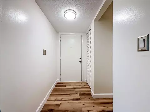 Entry Way - 655 Midway Dr #A, Ocala, FL 34472 photo 1 of 2