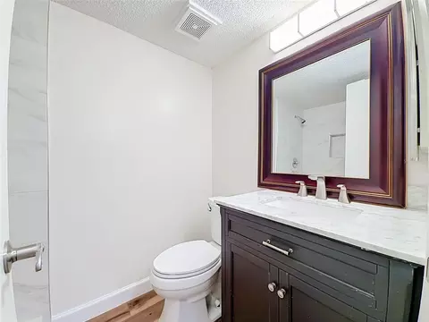 Bath - 655 Midway Dr #A, Ocala, FL 34472 photo 2 of 5