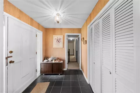 Entry Way - 2137 SE 11th St, Ocala, FL 34471 photo 2 of 9