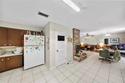 Entry Way - 2137 SE 11th St, Ocala, FL 34471 photo 7 of 9