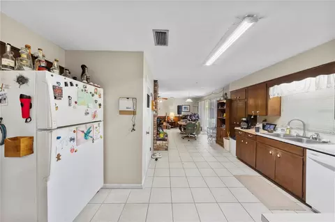 Entry Way - 2137 SE 11th St, Ocala, FL 34471 photo 6 of 9