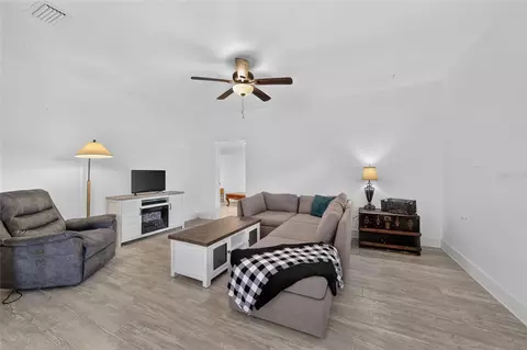 Living - 1121 SE 29th St, Ocala, FL 34471 photo 2 of 5