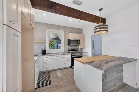 Kitchen - 1121 SE 29th St, Ocala, FL 34471 photo 4 of 5