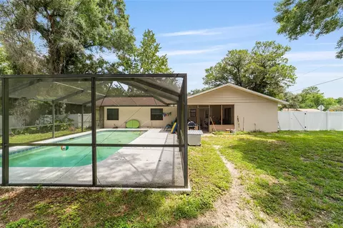 Exterior - 4170 SE 65th Pl, Ocala, FL 34480 photo 16 of 25