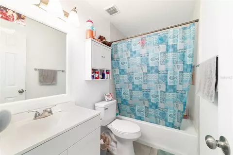 Bath - 4170 SE 65th Pl, Ocala, FL 34480 photo 1 of 1