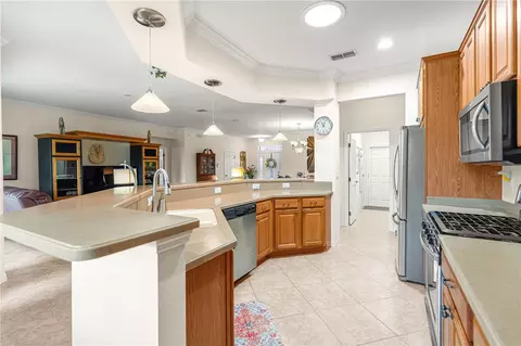 Kitchen - 8355 SW 84th Loop, Ocala, FL 34481 photo 5 of 6