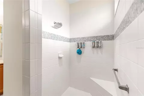 Bath - 8355 SW 84th Loop, Ocala, FL 34481 photo 3 of 4