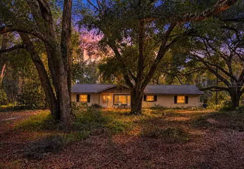 1988 SE 161st Ave, Ocklawaha, FL 32179