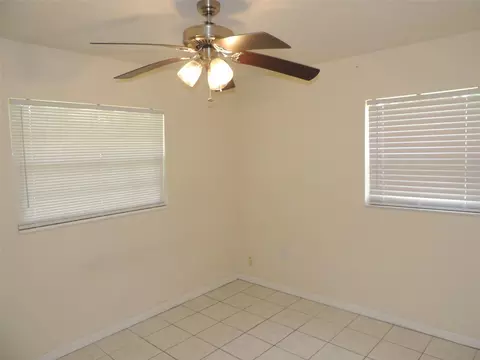 Bedroom - 330 SE 6th St, Williston, FL 32696 photo 3 of 6