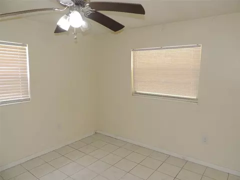 Bedroom - 330 SE 6th St, Williston, FL 32696 photo 5 of 6