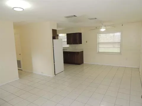 Living - 330 SE 6th St, Williston, FL 32696 photo 3 of 3