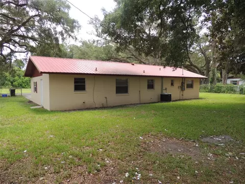 Exterior - 330 SE 6th St, Williston, FL 32696 photo 4 of 6