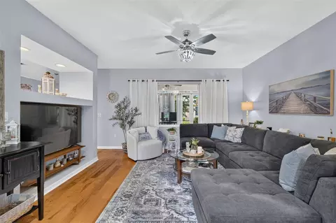 Living - 9524 SE 124th Loop, Summerfield, FL 34491 photo 2 of 2