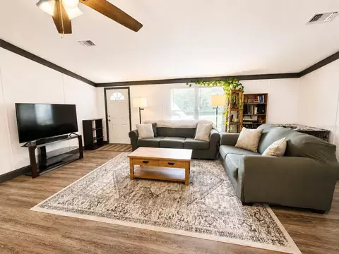 Living - 13817 NE 54th Pl, Williston, FL 32696 photo 1 of 1