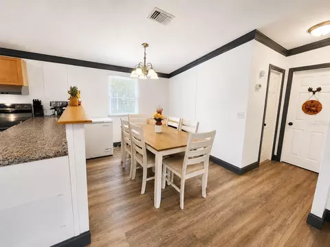 Dining - 13817 NE 54th Pl, Williston, FL 32696 photo 1 of 1