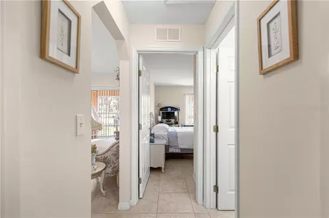 Entry Way - 4 Cedar Trace Pass, Ocala, FL 34472 photo 3 of 4