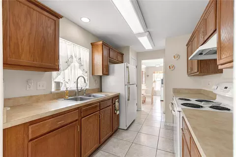 Kitchen - 4 Cedar Trace Pass, Ocala, FL 34472 photo 1 of 3