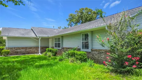 Exterior - 707 NE 46th Ct, Ocala, FL 34470 photo 5 of 11