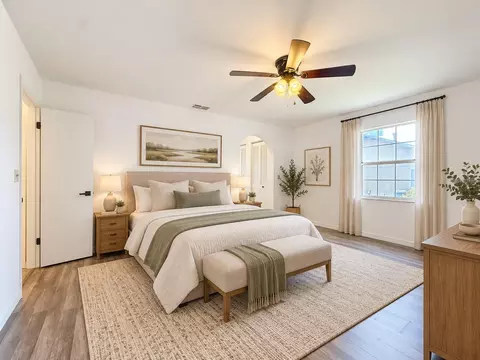 Bedroom - 707 NE 46th Ct, Ocala, FL 34470 photo 1 of 9