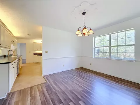 Dining - 707 NE 46th Ct, Ocala, FL 34470 photo 2 of 2