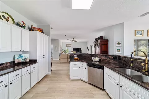 Kitchen - 2380 NW 55th Avenue Rd, Ocala, FL 34482 photo 8 of 10