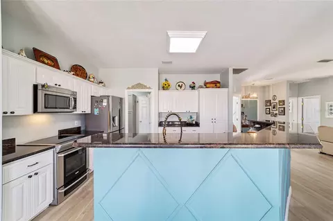 Kitchen - 2380 NW 55th Avenue Rd, Ocala, FL 34482 photo 5 of 10