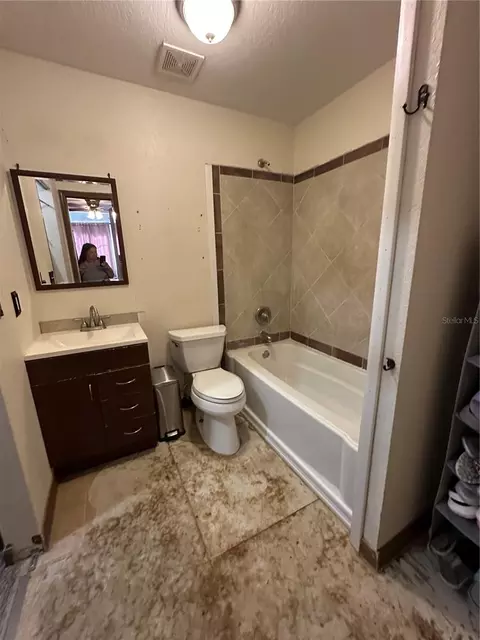 Bath - 7035 SE 23rd Ct, Ocala, FL 34480 photo 3 of 4