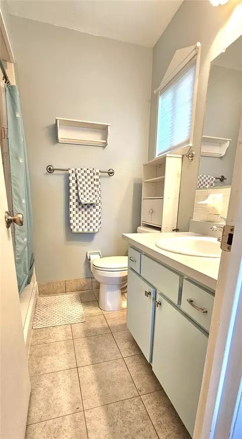 Bath - 10957 SW 79th Ter, Ocala, FL 34476 photo 2 of 2