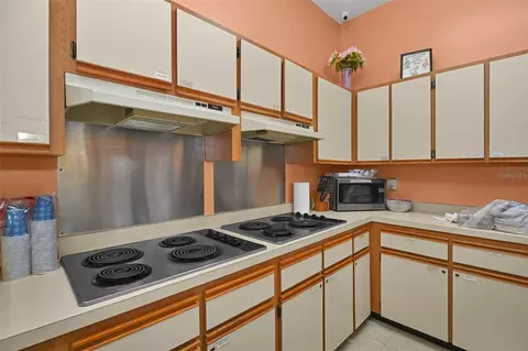 Kitchen - 10957 SW 79th Ter, Ocala, FL 34476 photo 3 of 5