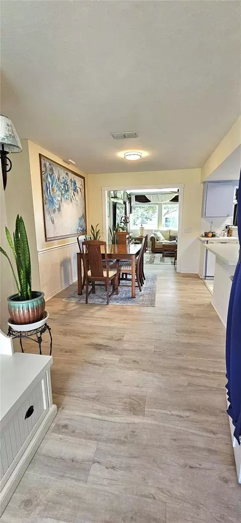 Dining - 10957 SW 79th Ter, Ocala, FL 34476 photo 2 of 2